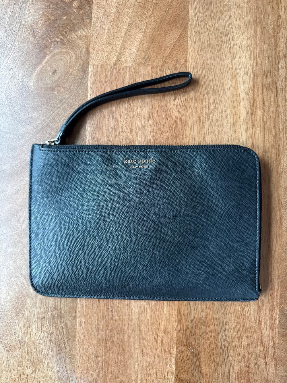 Kate Spade New York Black Saffiano Leather Wristlet Pouch Clutch Gold Zip